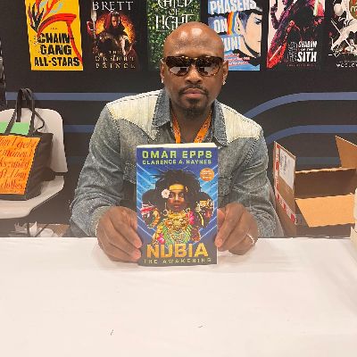 Sanaa Lathan dated another actor in 1999, Omar Epps, and is now an author as well as an actor.